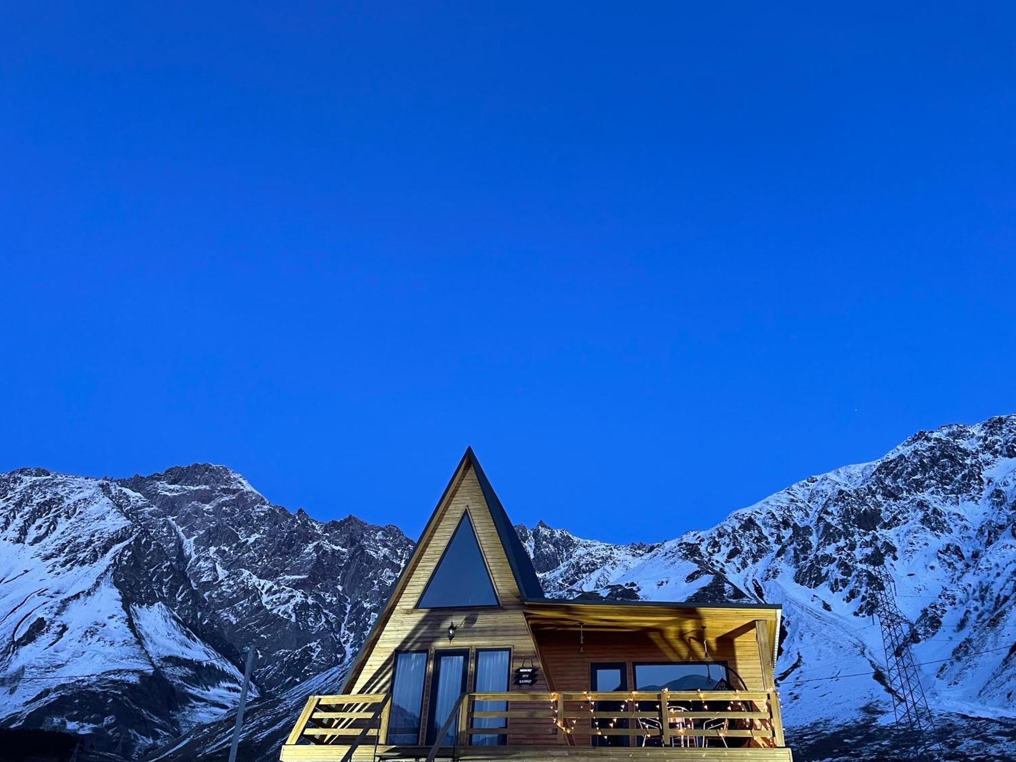 Memory Hut_Kazbegi Apartamento Exterior foto