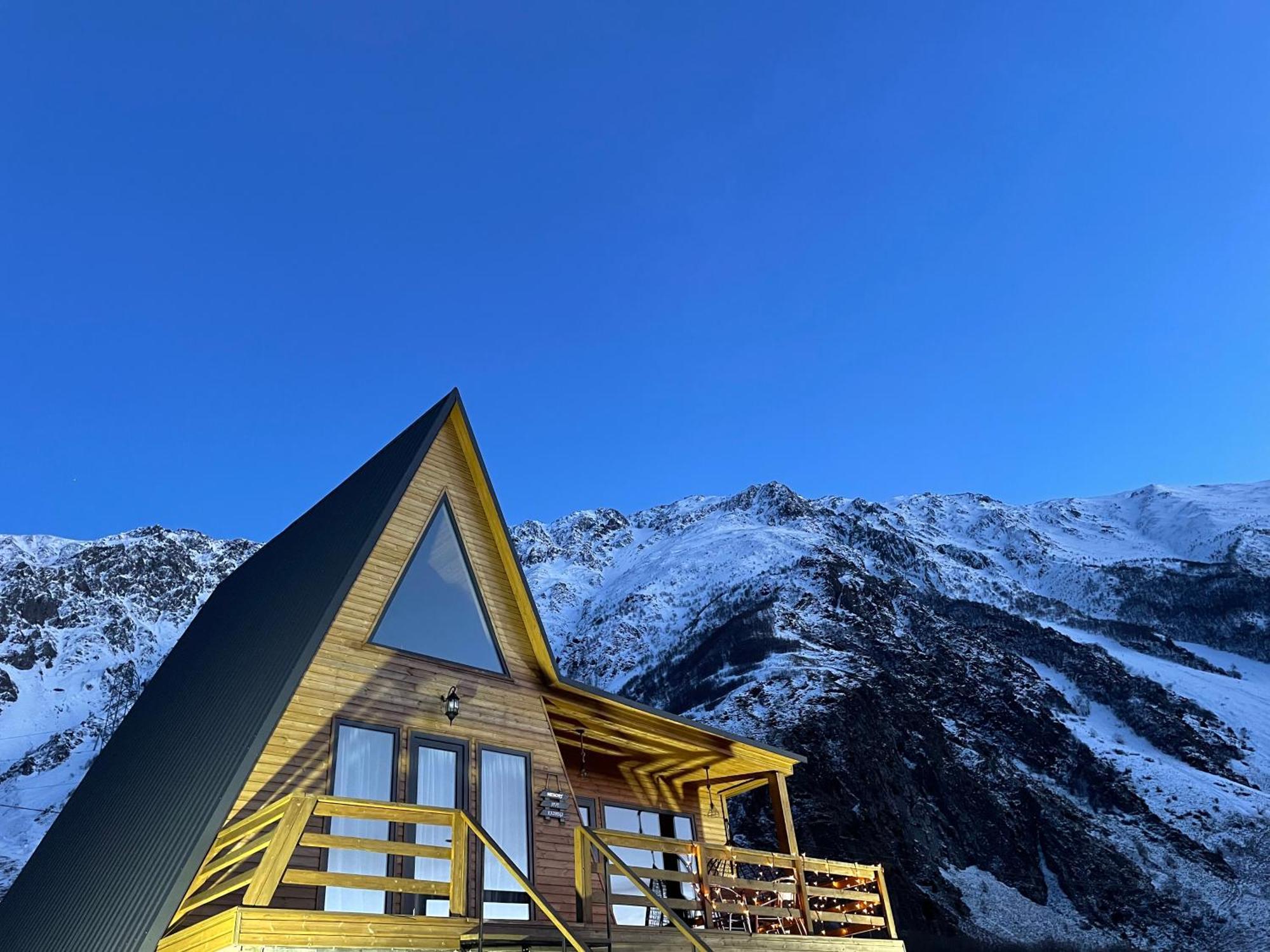Memory Hut_Kazbegi Apartamento Exterior foto