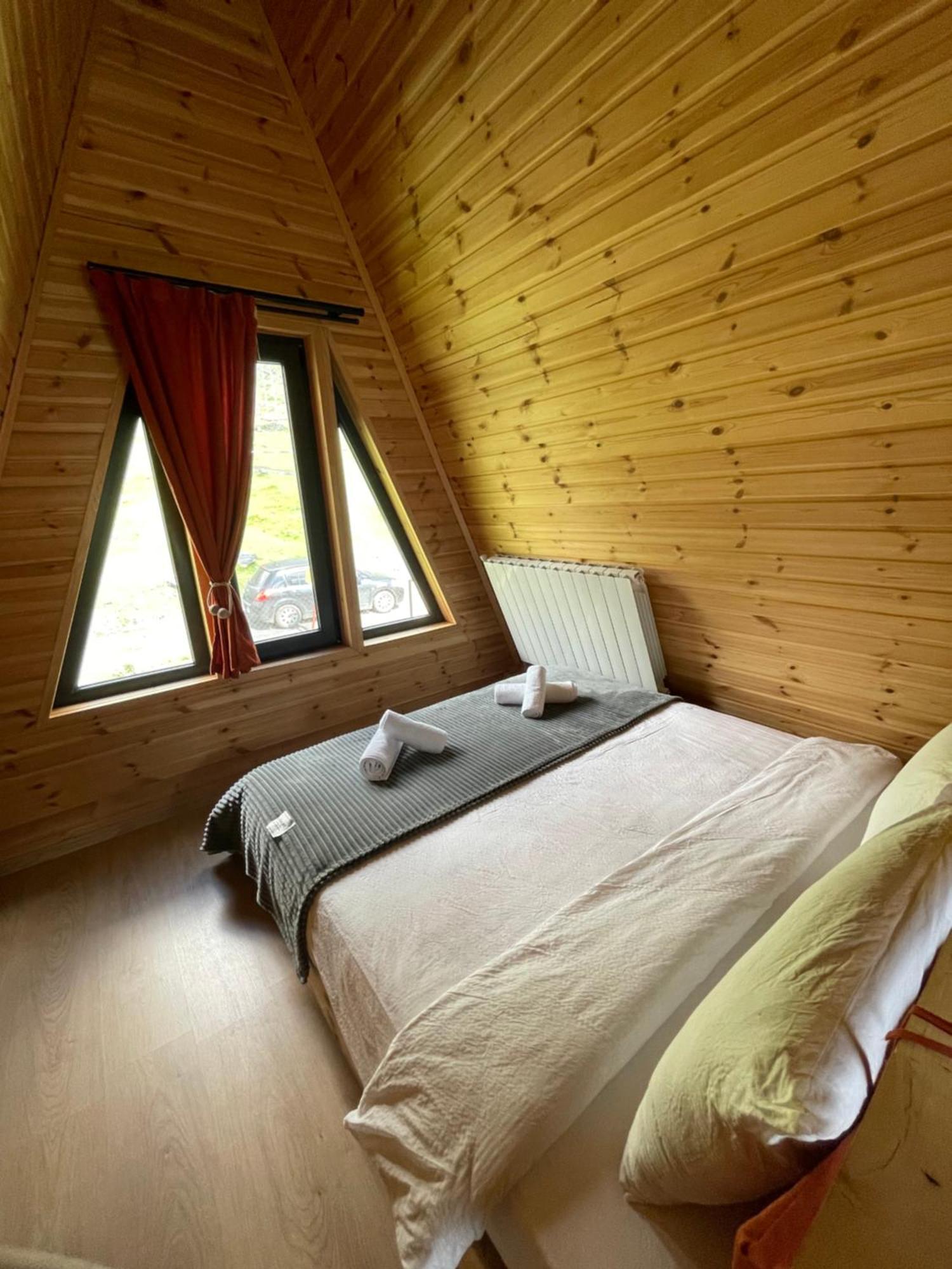 Memory Hut_Kazbegi Apartamento Exterior foto