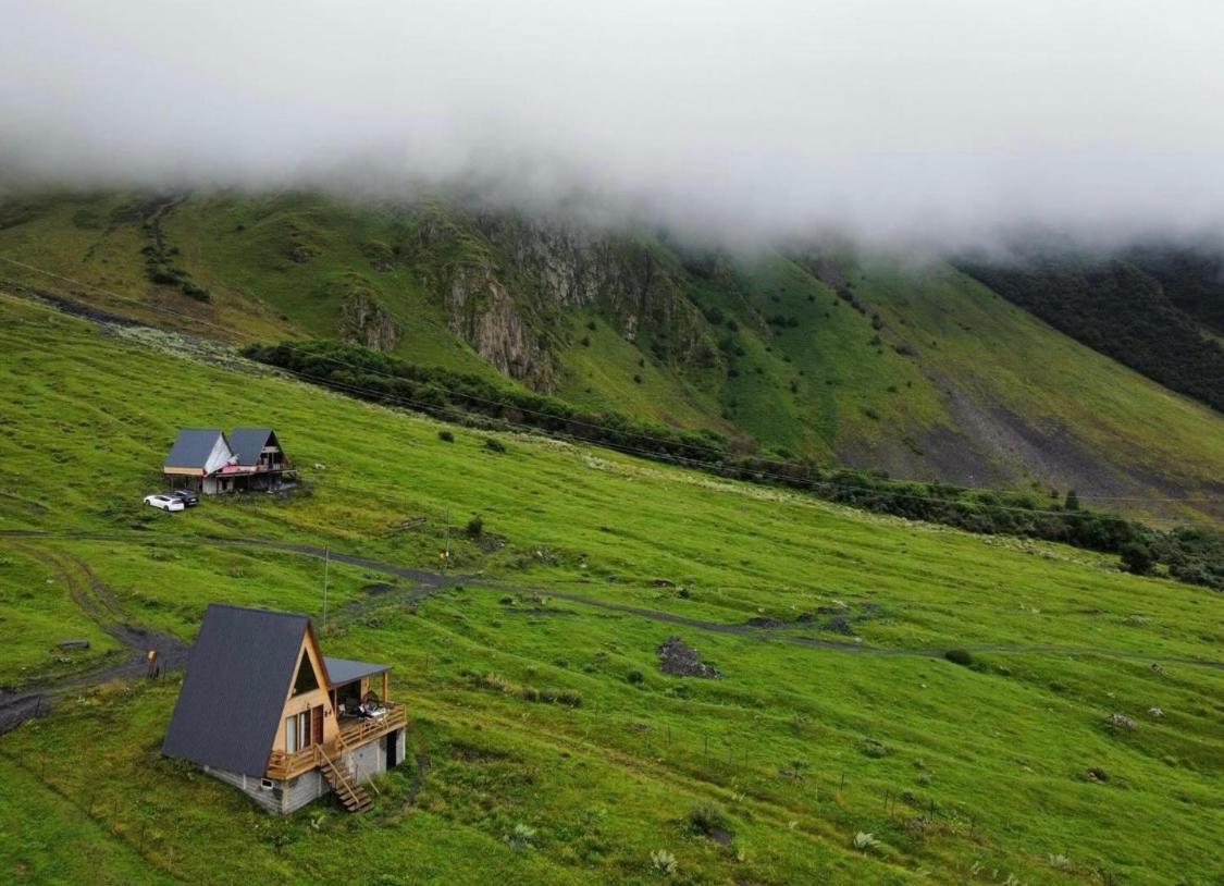 Memory Hut_Kazbegi Apartamento Exterior foto