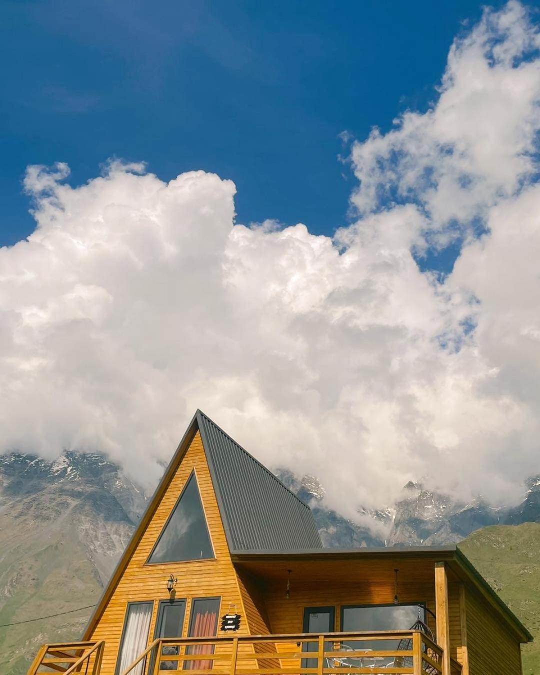 Memory Hut_Kazbegi Apartamento Exterior foto